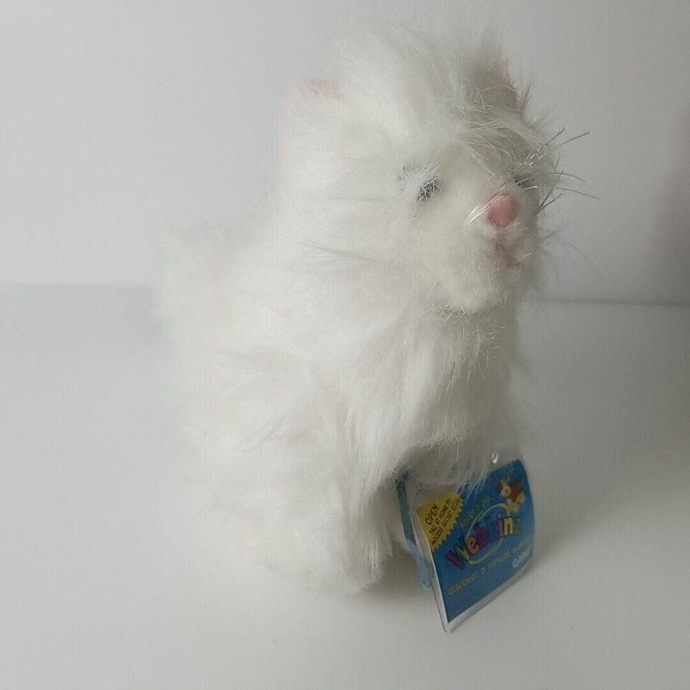 Webkinz  White Persian Cat HM110  Ganz  Plush Cat With Unused Code Retired